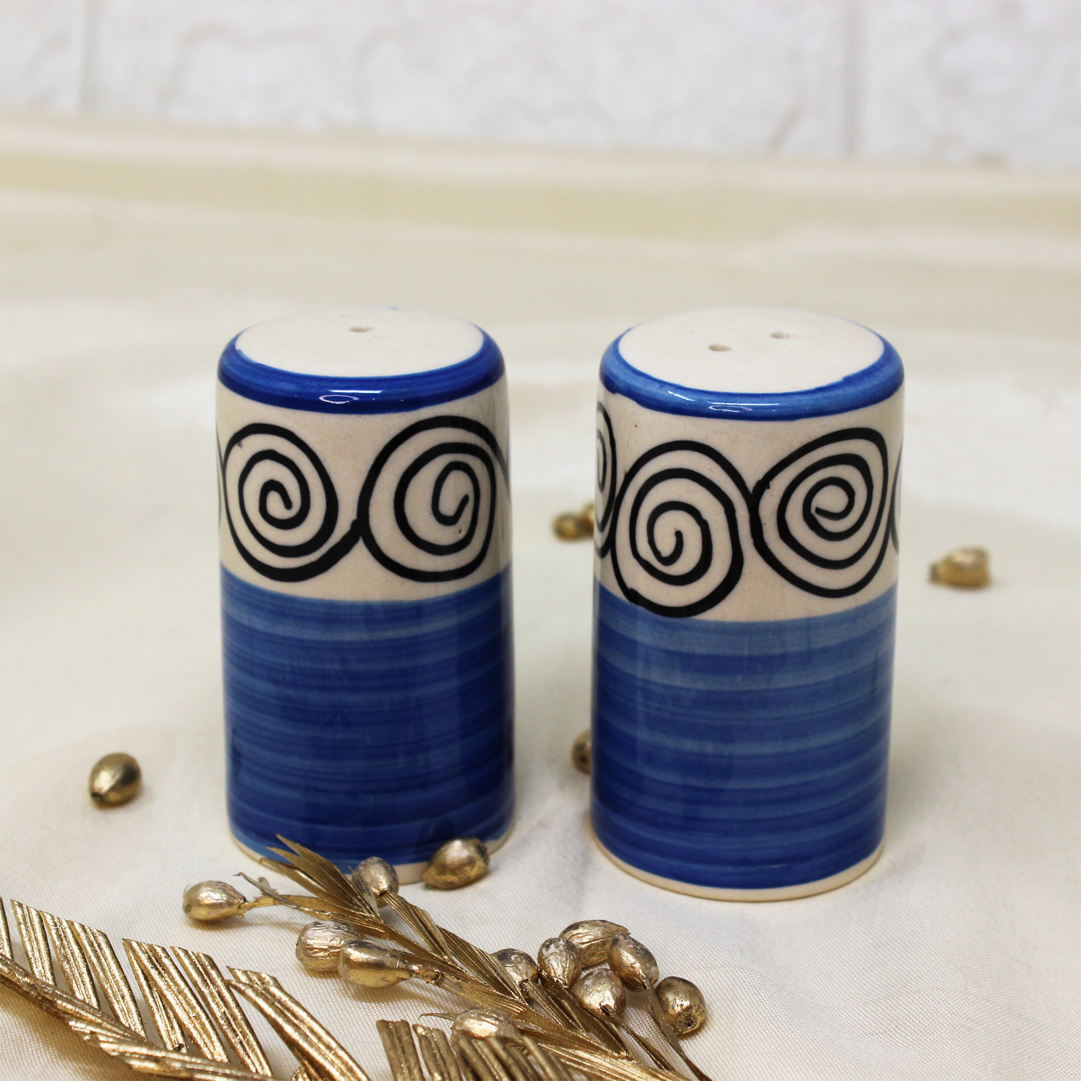 Blue Swirl Salt & Pepper Shakers Set - The Artisan Emporium